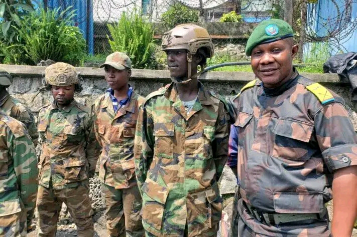 Des combattants du M23 rendus et capturés présentés à la presse à Beni